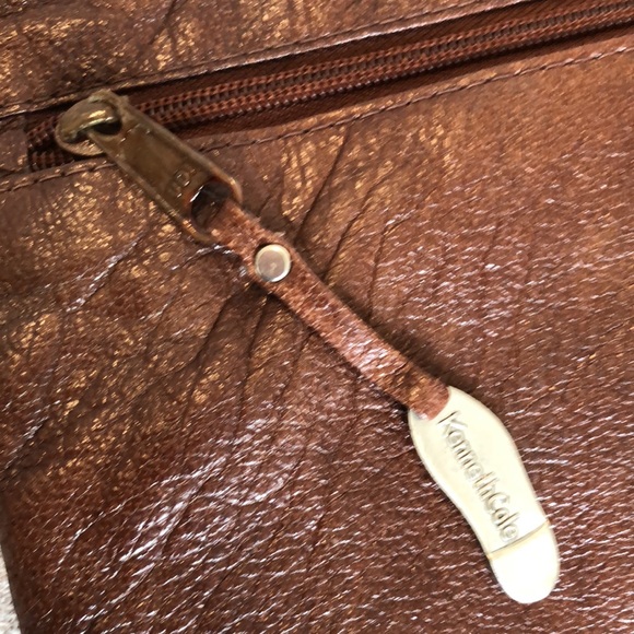 Kenneth Cole Genuine Supple Leather Laptop Bag in Excellent Condition. - Picture 15 of 16